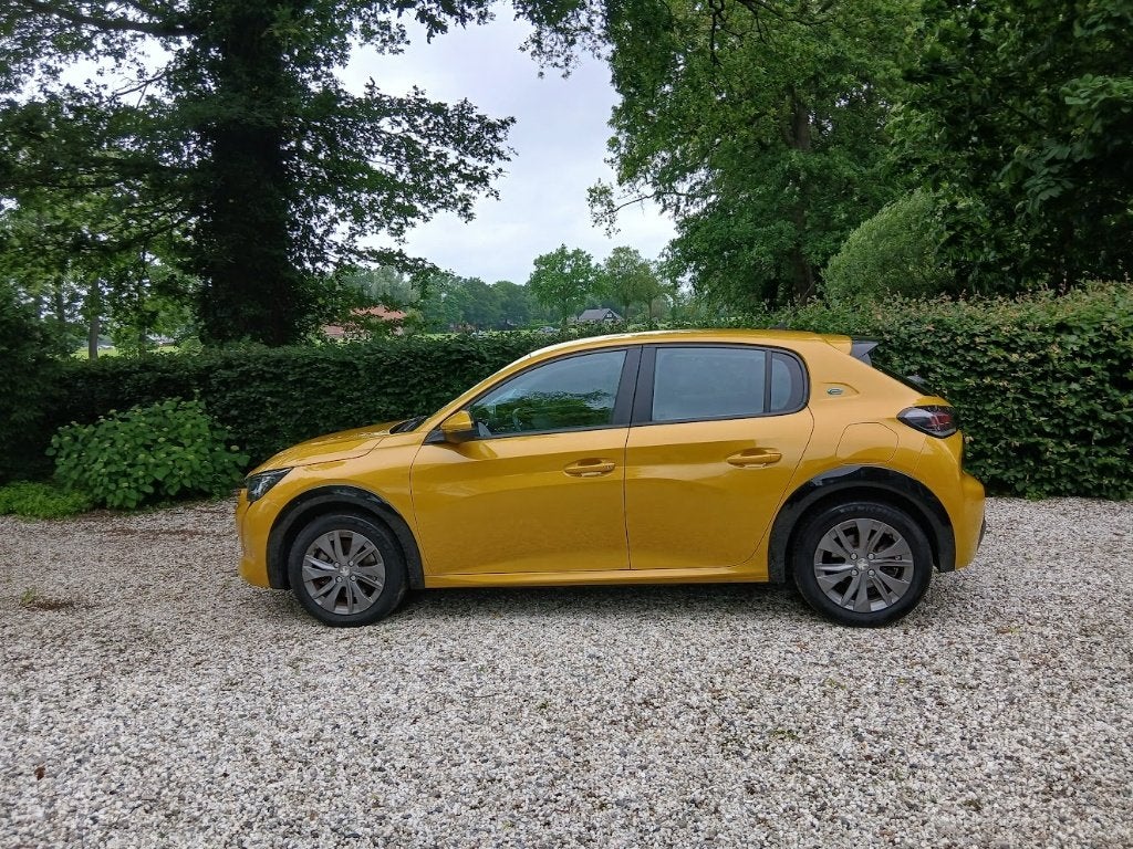 Peugeot 208 EV 50kWh 136pk 2021 Geel, Auto's, Peugeot, Particulier, ABS, Airbags, Airconditioning, Android Auto, Apple Carplay
