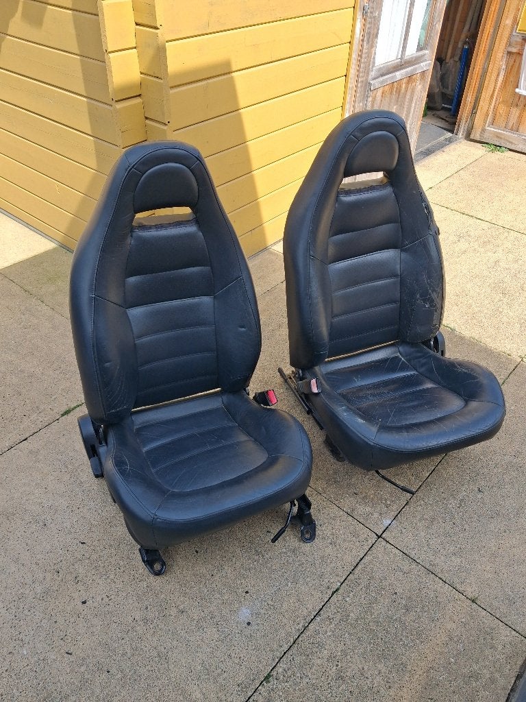 L+R Lederen voorstoelen MAZDA MX-3  type EC   1991/1998, Ophalen, Gebruikt, Mazda