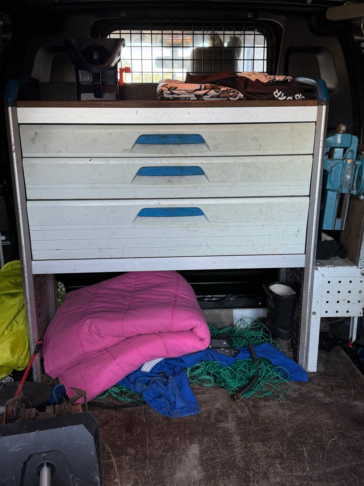 Sortimo Bedrijfswageninrichting met Laden en Bankschroef, Doe-het-zelf en Verbouw, Ophalen, Gebruikt, 70 tot 120 cm, Bankschroef