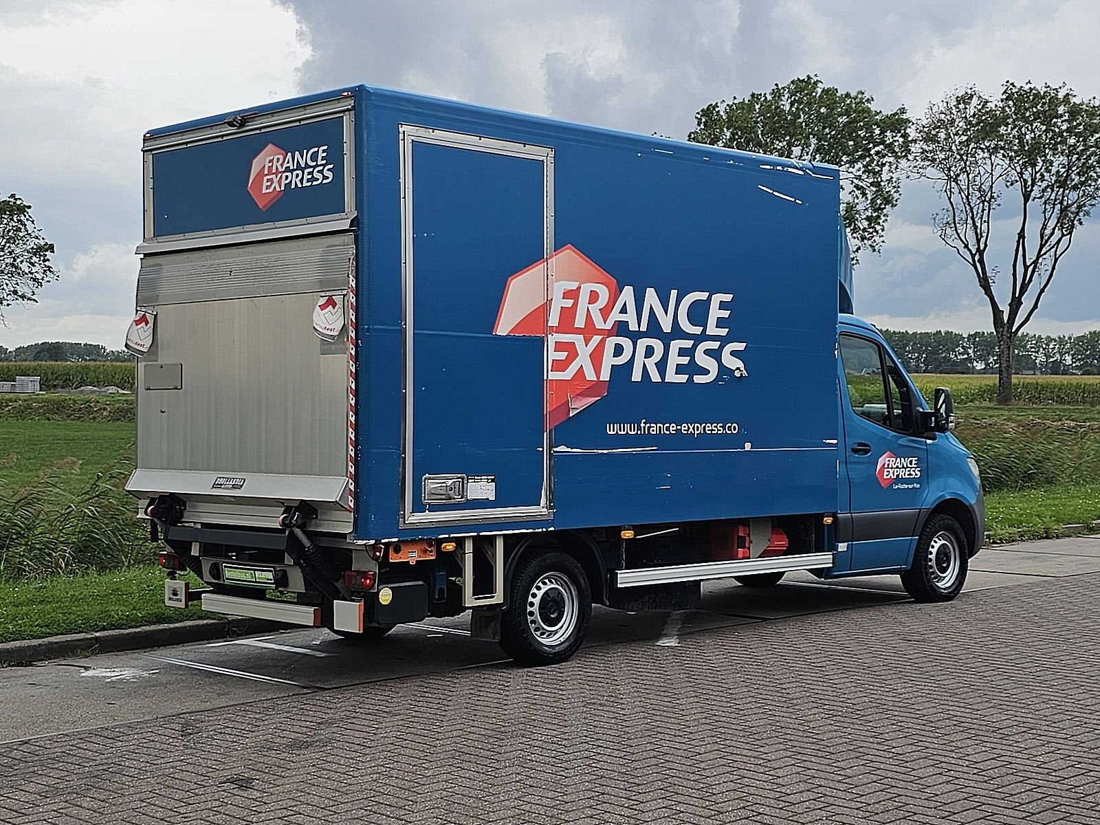 MERCEDES-BENZ SPRINTER 316 cdi 43 aut. laadklep, Automaat, Gebruikt, Euro 6, Blauw