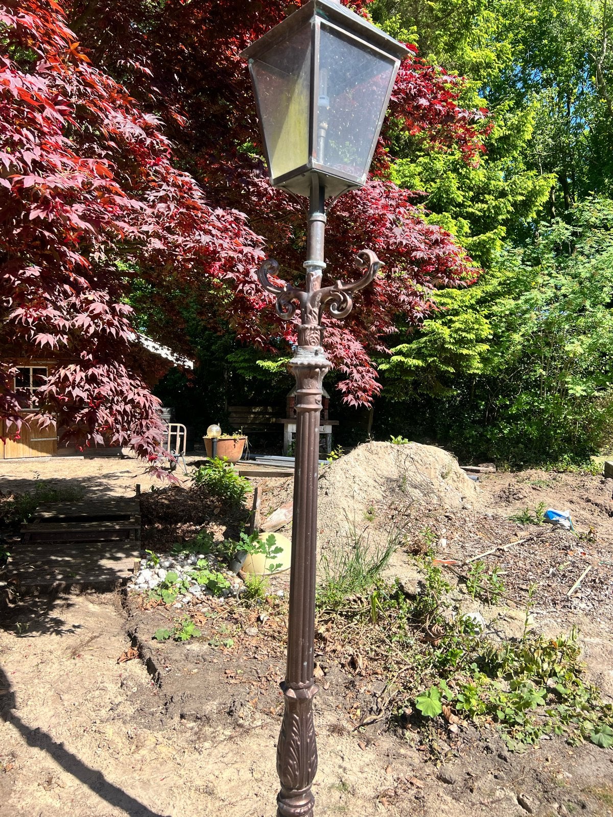 Antieke lantaarnpaal gietijzeren buitenlamp met koperen kap, Tuin en Terras, Buitenverlichting, Ophalen, Gebruikt, Minder dan 50 watt
