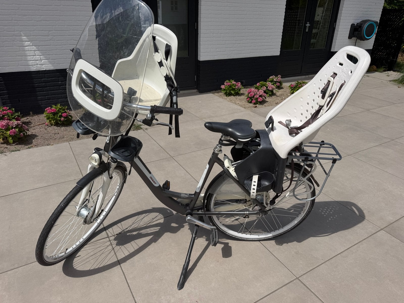 Giant damesfiets (incl Yepp achterzitje, Bobike voorzitje), Fietsen en Brommers, Fietsaccessoires | Fietsstoeltjes, Ophalen, Achterzitje