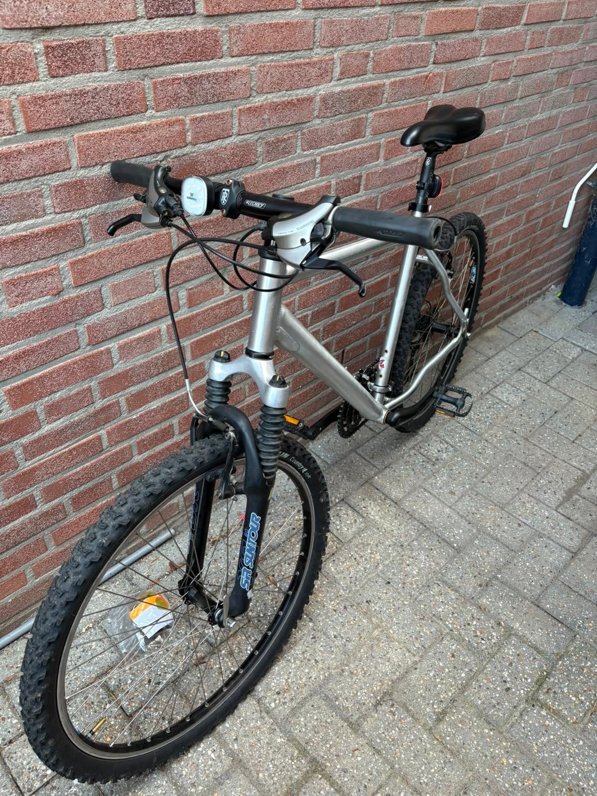 Mountainbike met Shimano en Ritchey onderdelen, Ophalen