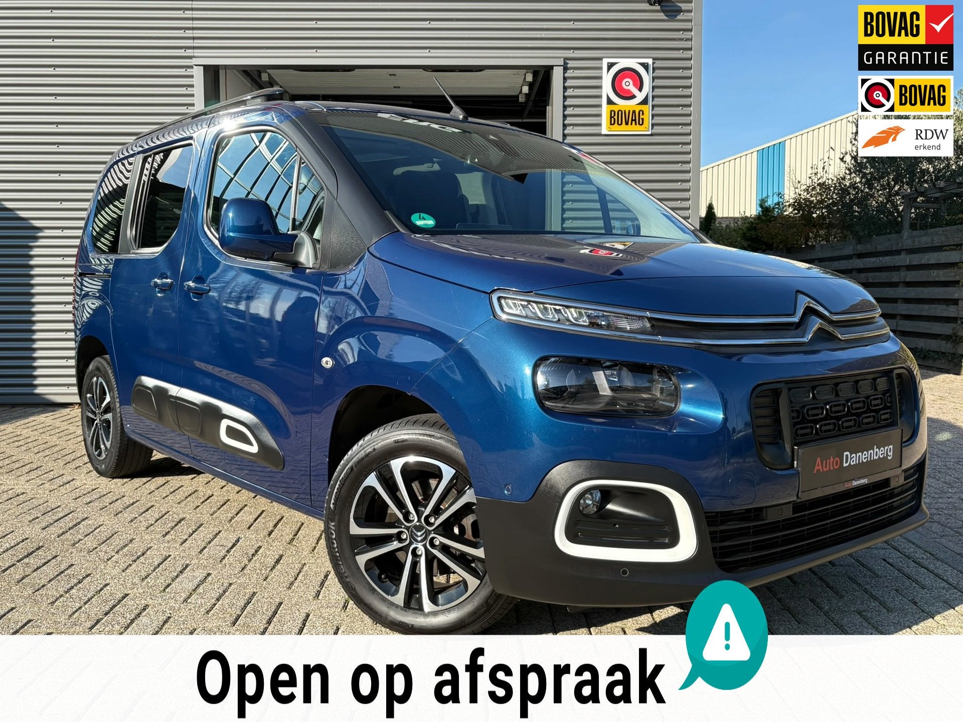 Citroen BERLINGO 1.2 PureTech Shine HEAD-up PANO VOLL OPTIES, Auto's, Voorwielaandrijving, Dealer onderhouden, Stof, 1199 cc