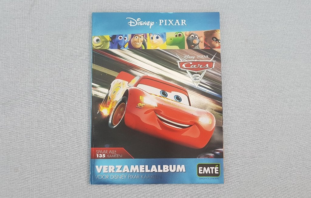 Verzamelalbum Disney Pixar Cars kaarten en spel (Emté), Verzamelen, Supermarktacties, Overige supermarkten, Ophalen of Verzenden