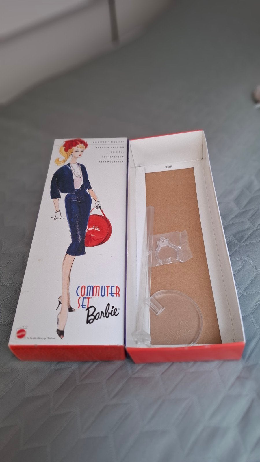 Doos plus stander Commuter Set Barbie - Limited Edition, Verzamelen, Ophalen of Verzenden, Zo goed als nieuw, Fashion Doll