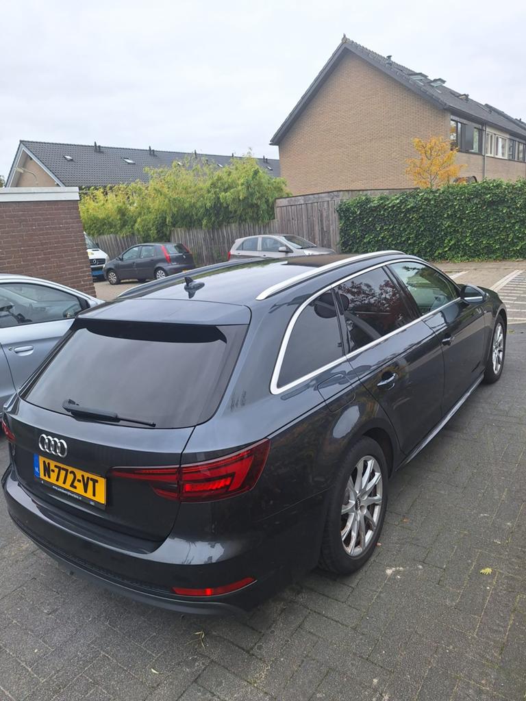 Audi A4 2.0 TDI Ultra 150pk S Tronic 2017 Grijs, Auto's, 4 cilinders, A4, Leder, Stationwagon