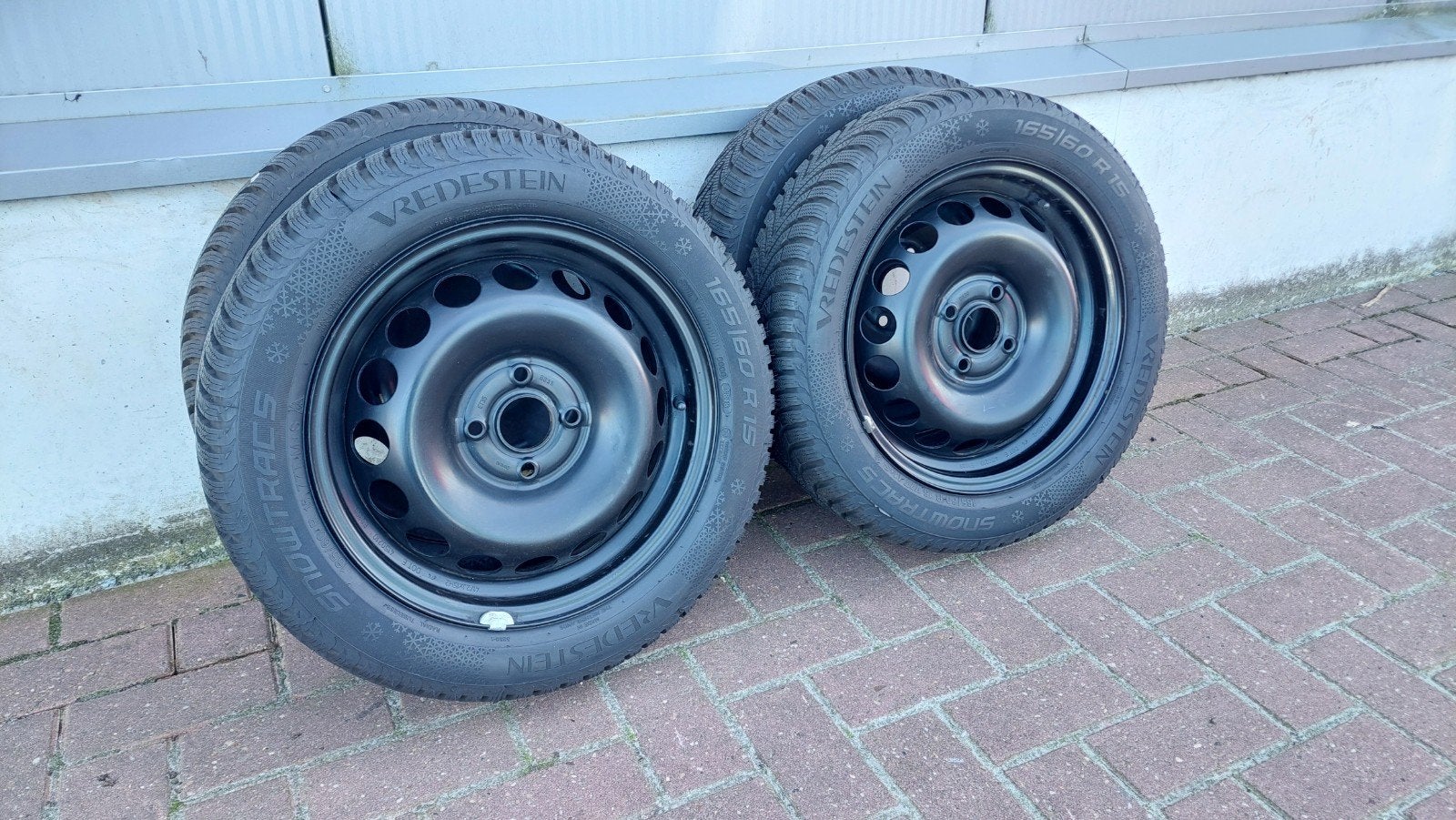 Winterbanden Peugeot 108 Citroen C1 Aygo 165/60/15 ALS NIEUW, Gebruikt, 15 inch, Banden en Velgen, Winterbanden