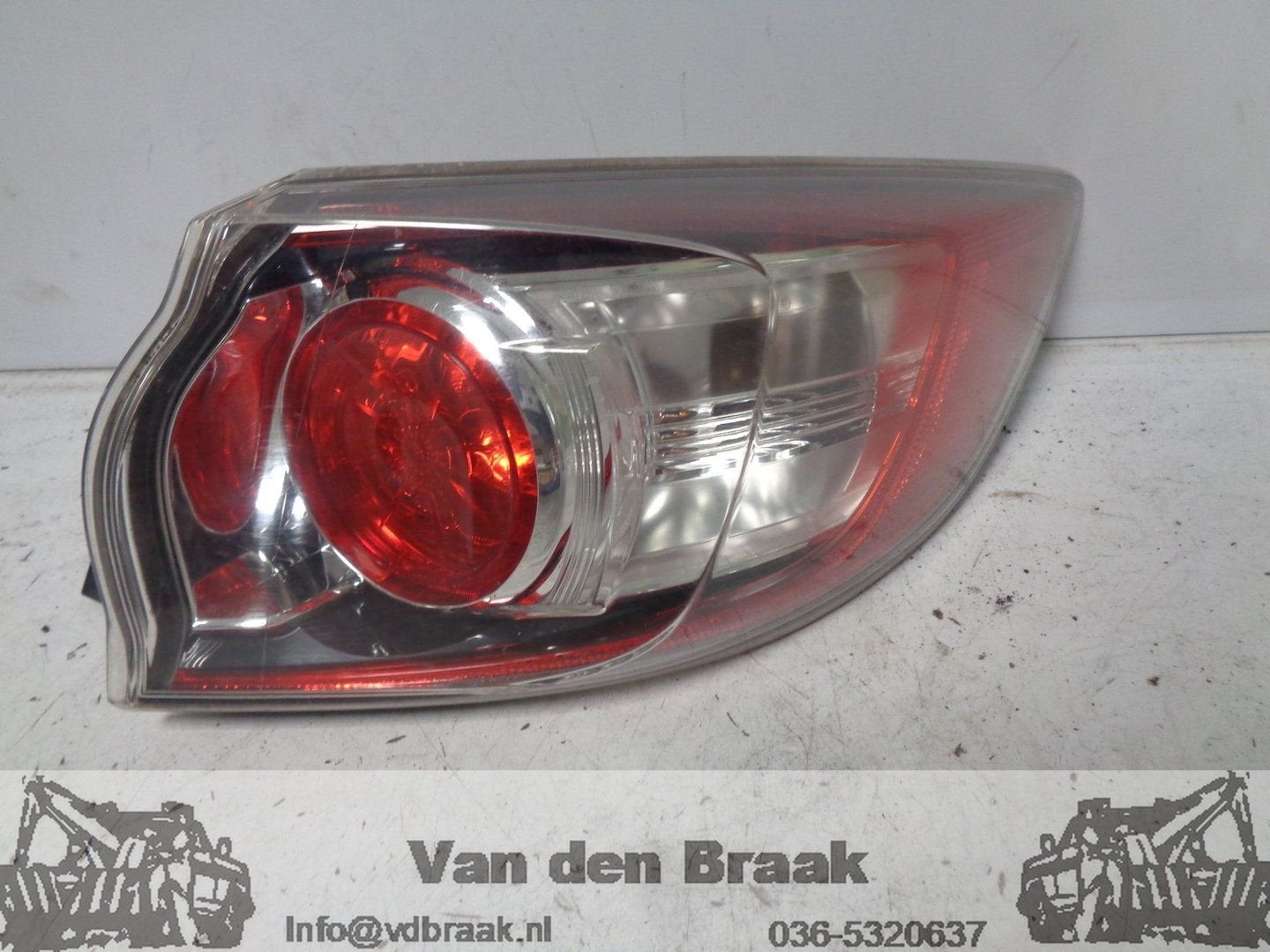 Mazda 3 5 deurs 2009-2011 Achterlicht rechts buitenzijde, Gebruikt, -, Herkomst onderdeel bekend, -