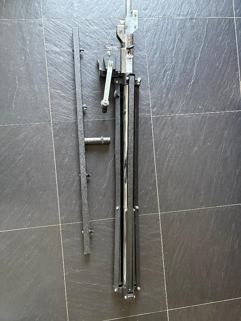 Varytec Wind Up 85 kg met T bar, Muziek en Instrumenten, Ophalen, Zo goed als nieuw, Licht