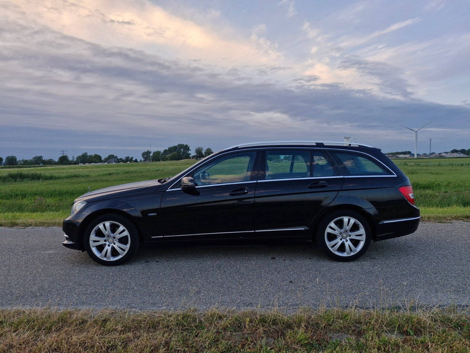 Mercedes-Benz C-Klasse C180 BE Estate 2011 Zwart, Auto's, Mercedes-Benz, Achterwielaandrijving, Zwart, Zwart, Handgeschakeld