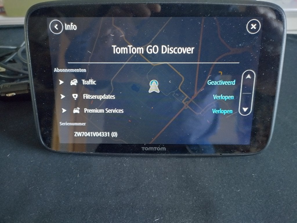Tomtom Discover 7 inch wereld inclusief raamhouder, Ophalen of Verzenden