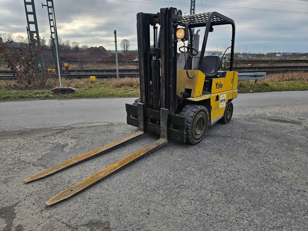 2 ton Container Heftruck Triplo Freelift Gas, 1000 tot 2000 kg, Ophalen of Verzenden, LPG, Heftruck