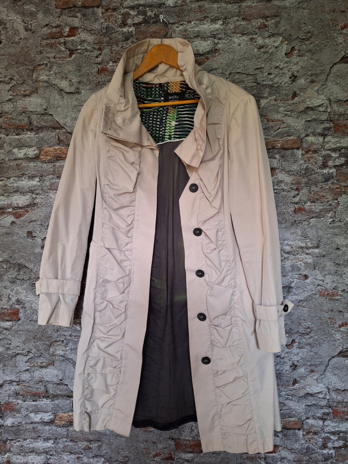 Maura Lange Jas/Trenchcoat - Beige, Maat 38/40 (M), Beige, Ophalen of Verzenden, Zo goed als nieuw
