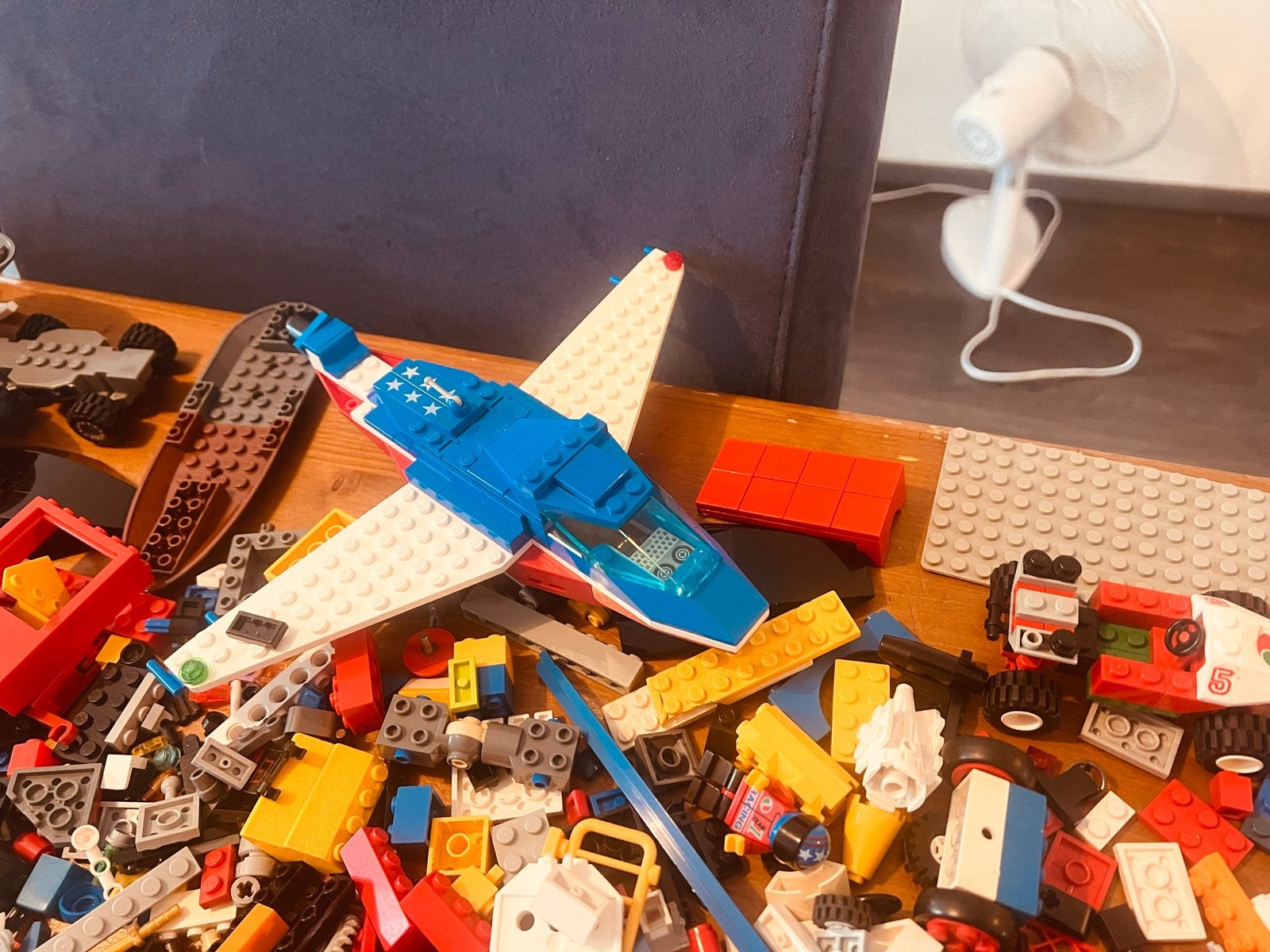 Foto 4 van Grote partij gemengde LEGO stenen en onderdelen
