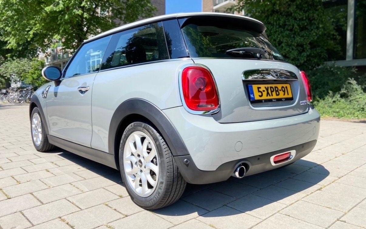 Mini 1.5 Cooper 136pk automaat | Panodak | NL NAP | 2e eig, Auto's, Zwart, 4 stoelen, 49 €/maand, Origineel Nederlands