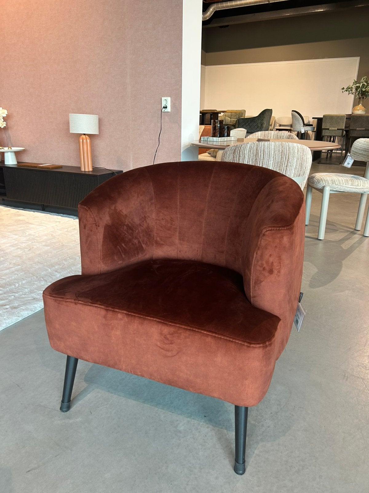 Showroommodel fauteuil velvet koper, Ophalen, Minder dan 75 cm, Nieuw, Hotel chique