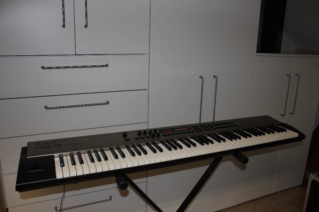 Roland synthesizer RS9, Ophalen, Gebruikt, Roland, 88 toetsen
