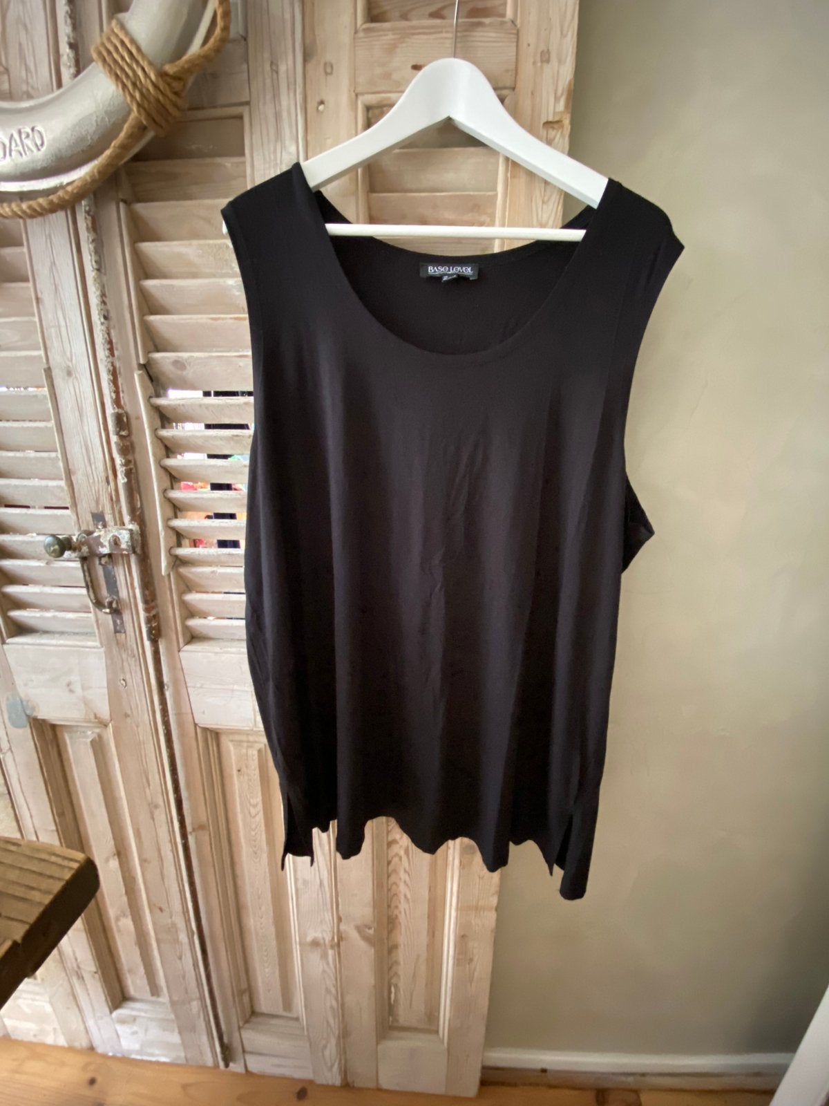 Base level  curvy zwarte top mt 4, Kleding | Dames, Grote Maten, Ophalen of Verzenden, Zo goed als nieuw, Zwart, Shirt of Top