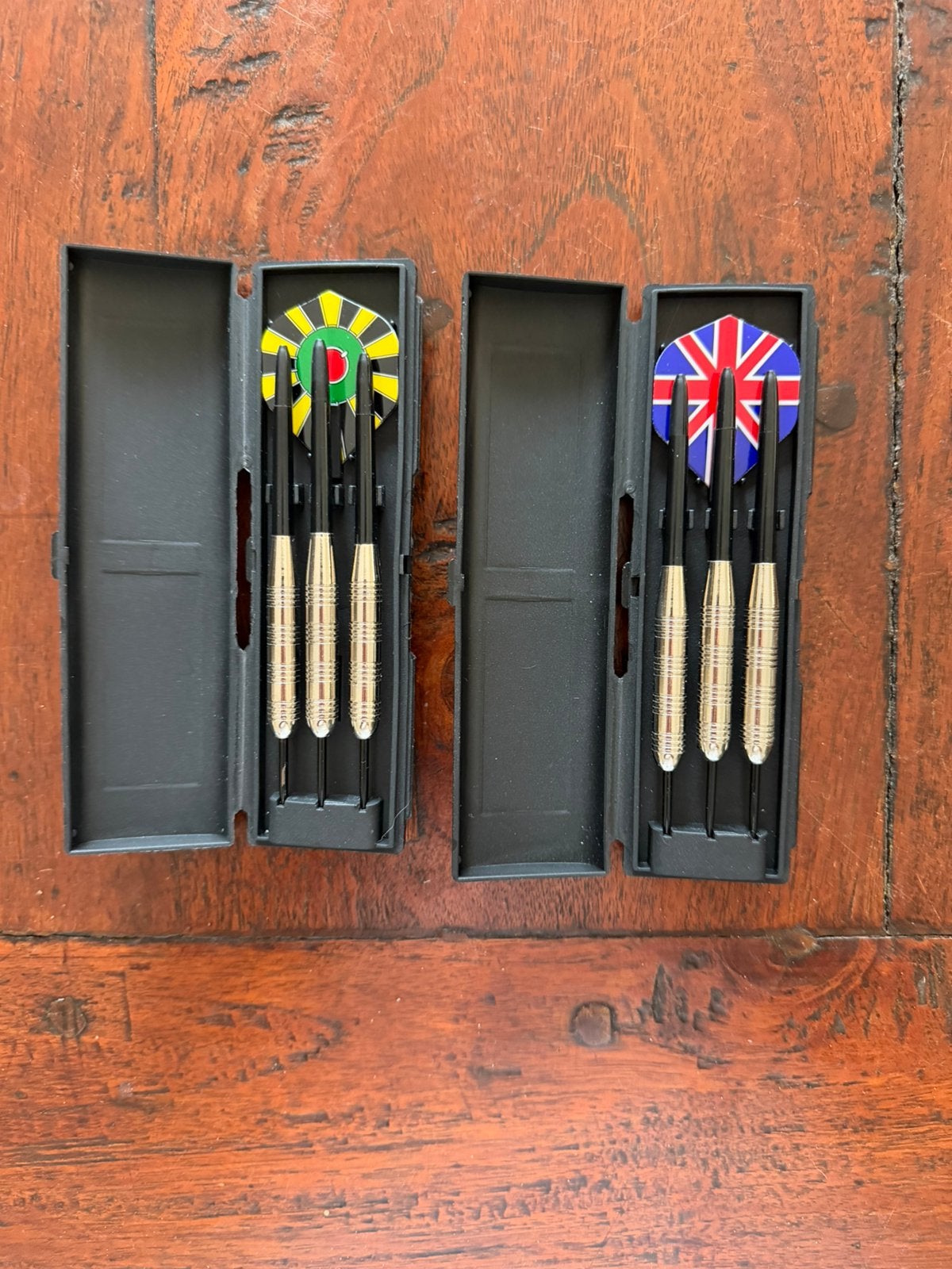 2 stuks Complete Longfield Dartset (23 Gram) in Case, Ophalen of Verzenden, Zo goed als nieuw, Pijlen