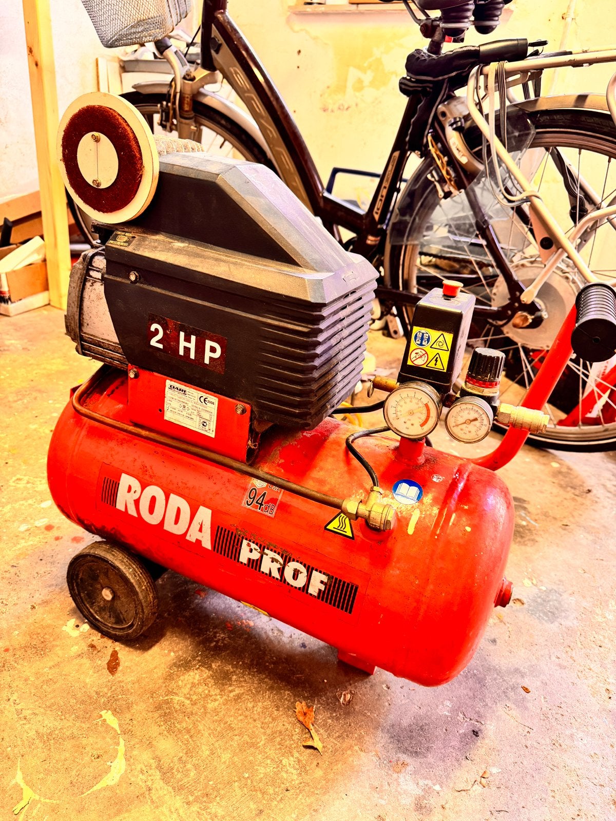 Compressor, 25 tot 100 liter, Ophalen of Verzenden, Gebruikt, Minder dan 200 liter/min