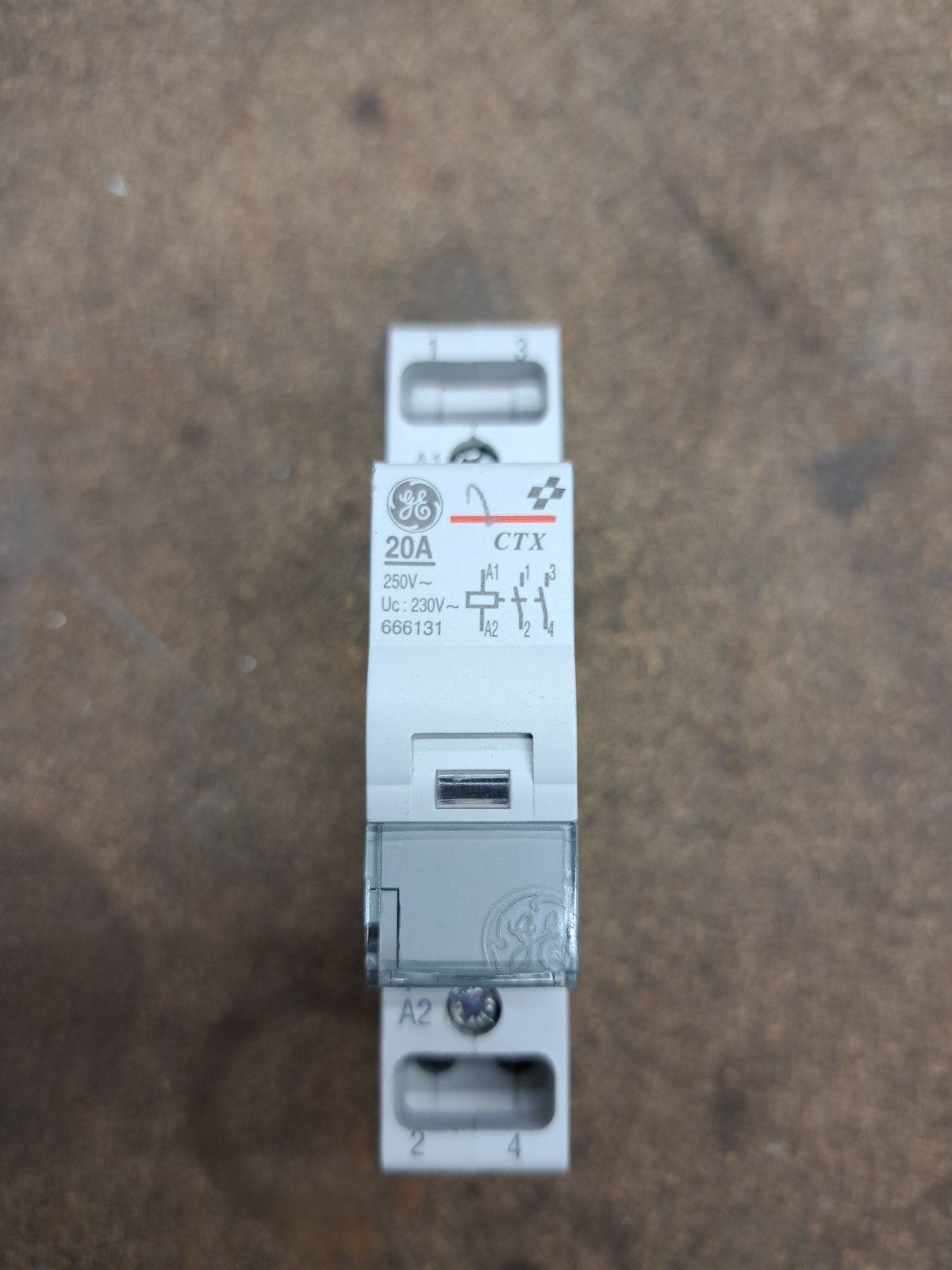 2x GE CTX 20A Schakelaar 250V~ 230V~ 666131, Doe-het-zelf en Verbouw, Elektra en Kabels, Ophalen of Verzenden, Gebruikt, Schakelaar