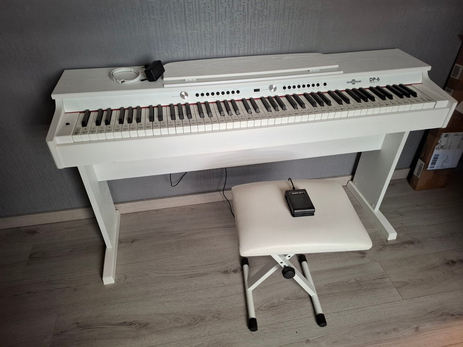 Gear4music DP-6 Digitaal Piano - Wit, Muziek en Instrumenten, Piano's, Ophalen, Wit, Digitaal, Zo goed als nieuw