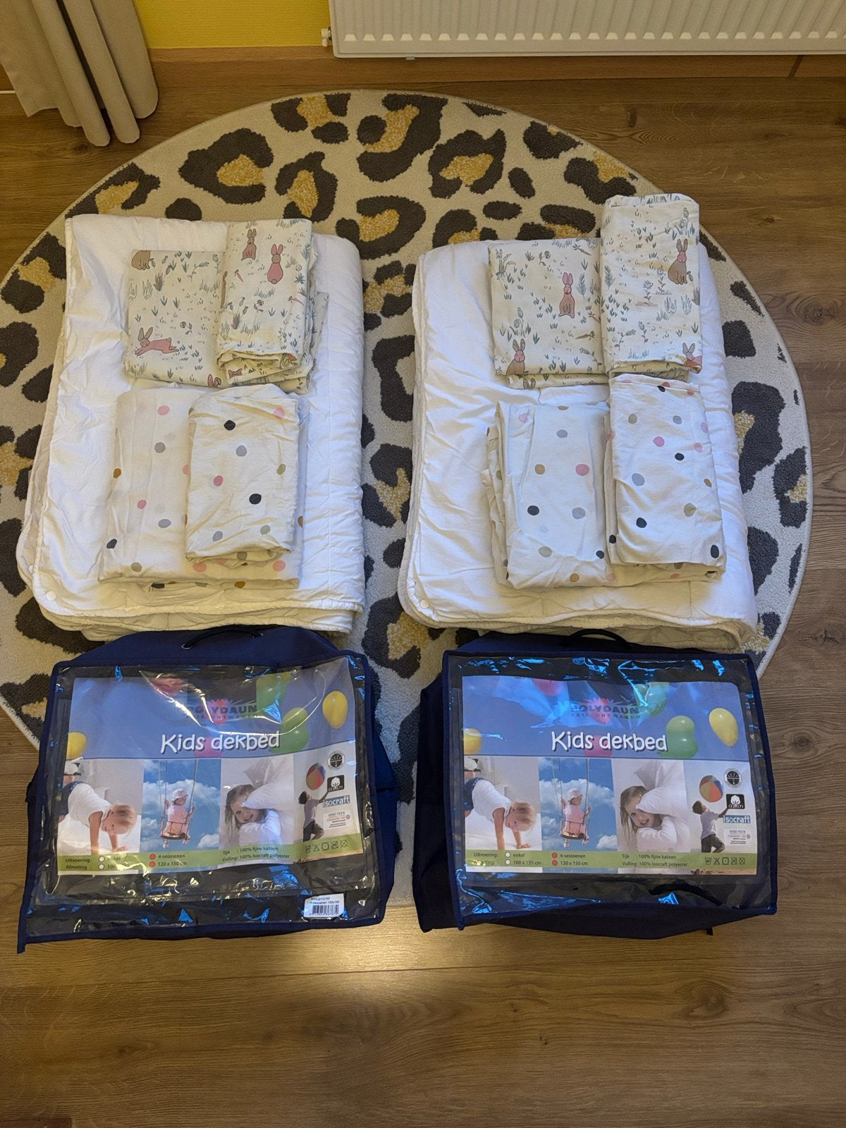 2 x Peuter dekbed 4-seizoenen 120x150 + 2 dekbedovertrekken, Ophalen, Eenpersoons, Meerkleurig, Dekbedovertrek