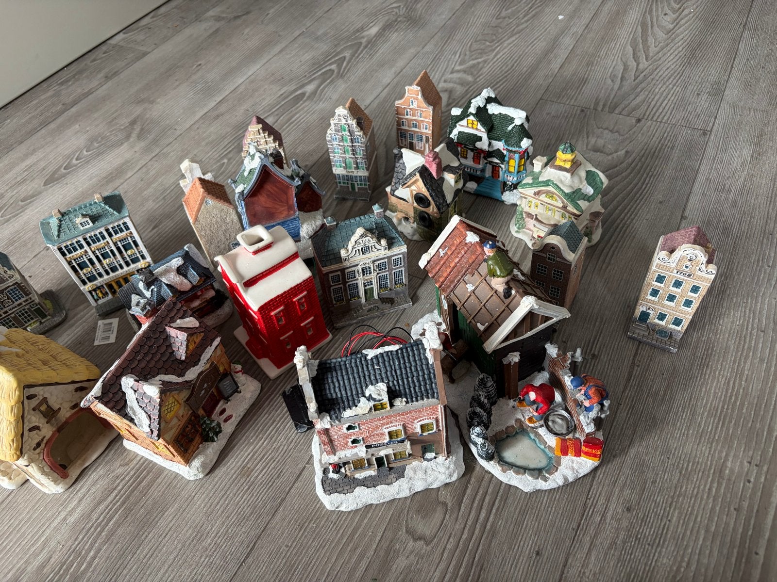 Verzameling van diverse miniatuurhuisjes, Ophalen, Gebruikt