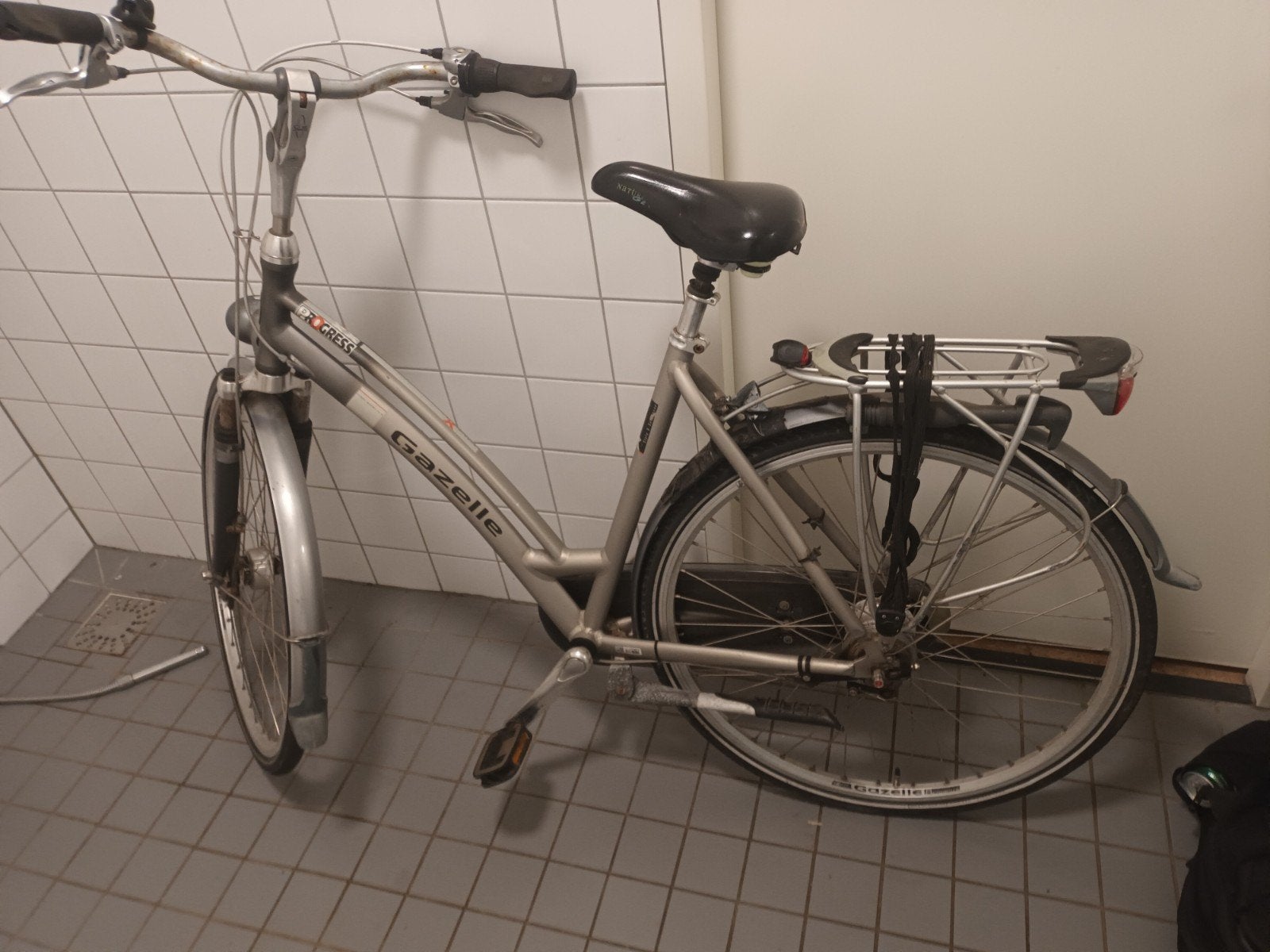 Gazelle 28 inch damesfiets - Technisch 100%, Fietsen en Brommers, Ophalen, Versnellingen, 56 cm of meer, Zo goed als nieuw