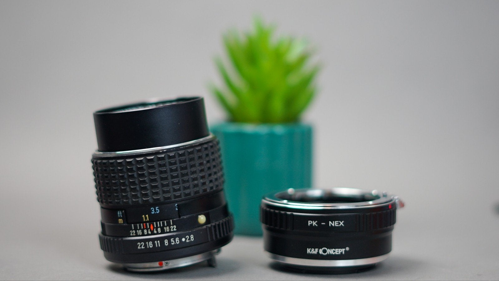SMC Pentax-M 100mm f/2.8 + K&F adapter voor Sony E-mount, Ophalen of Verzenden, Telelens