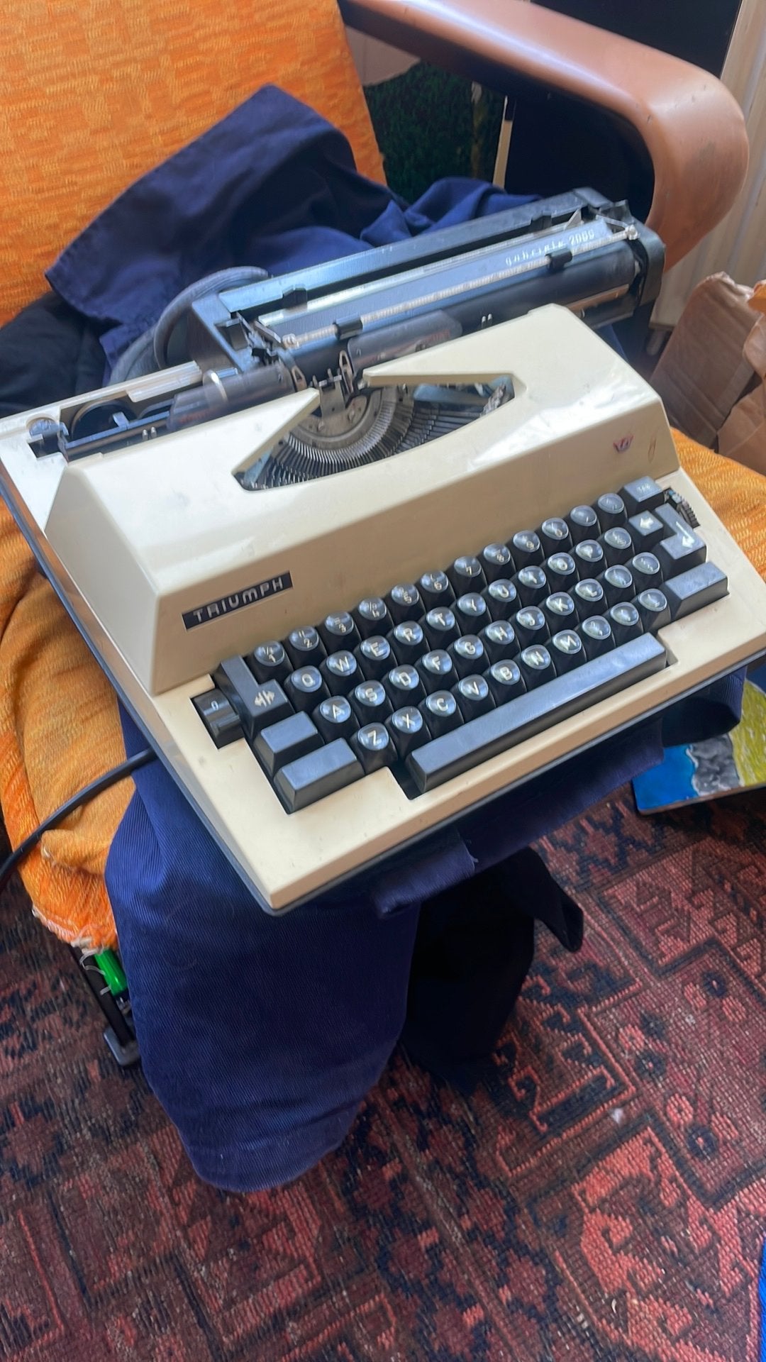 Triumph typemachine gabriele 2000, Diversen, Typemachines, Ophalen, Zo goed als nieuw