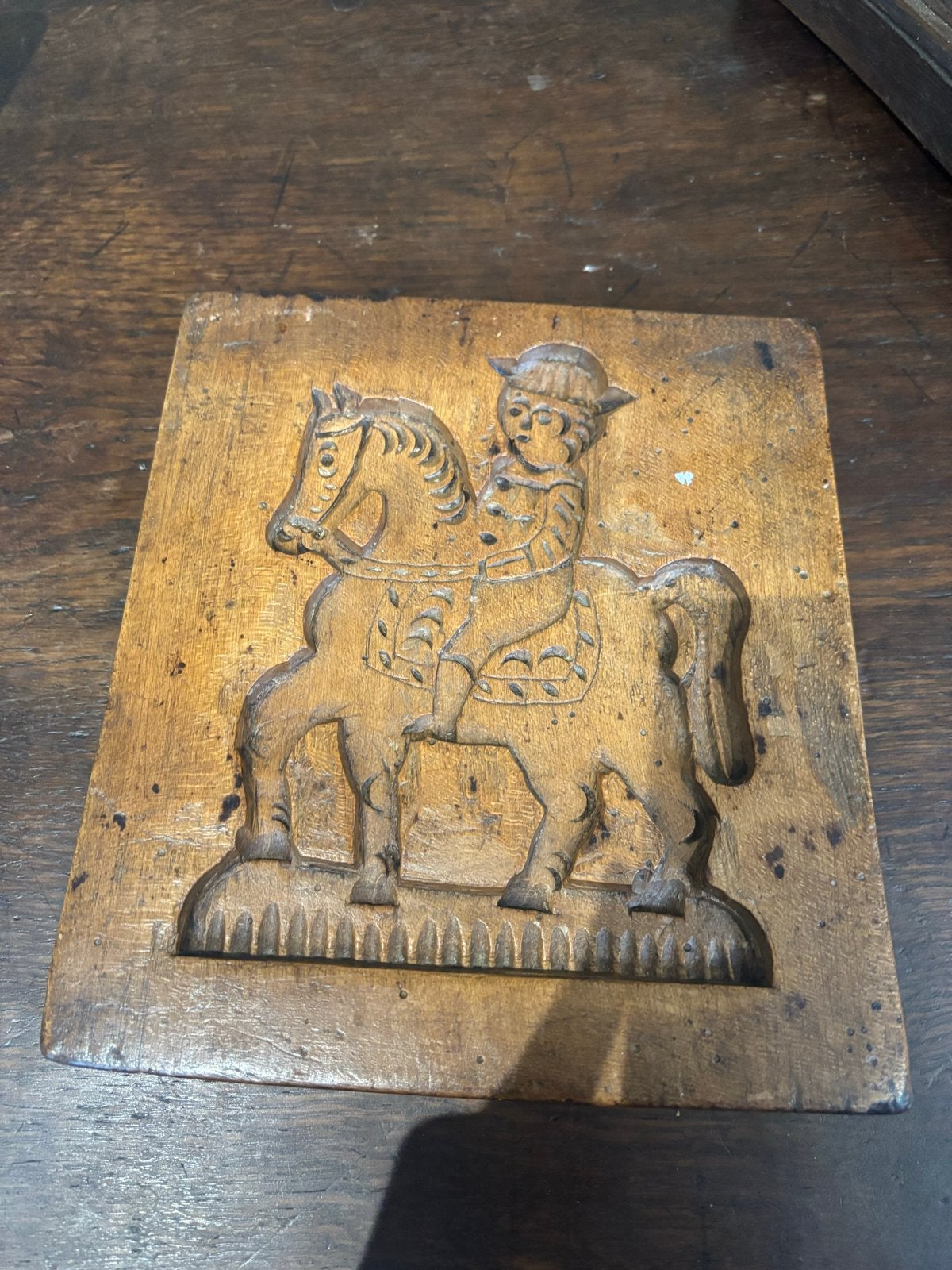 Antieke houten koekplank met ruiterfiguur, Verzenden