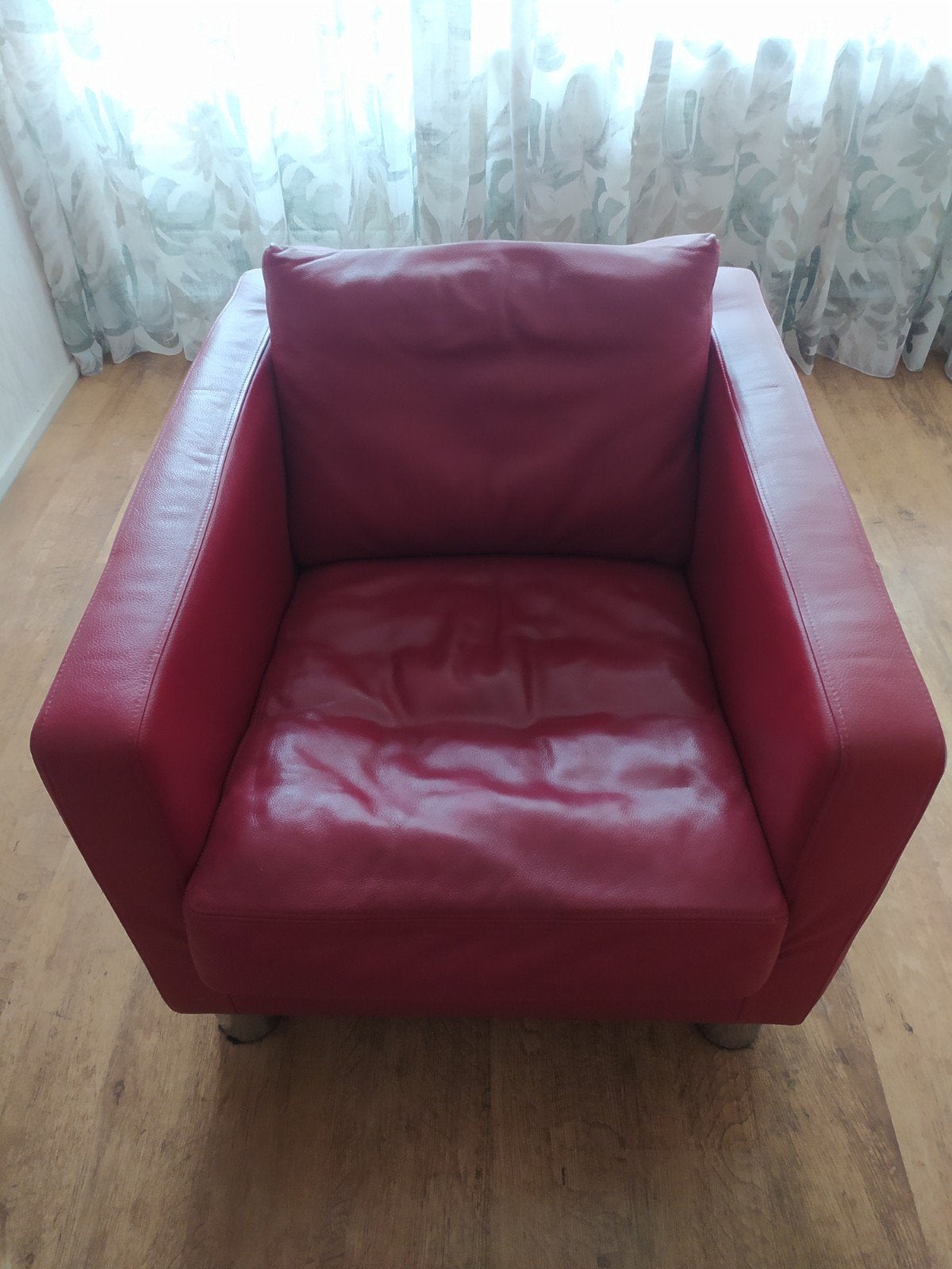Donkerrode lederen fauteuil van het merk Montel, Ophalen, Gebruikt, Modern, 50 tot 75 cm
