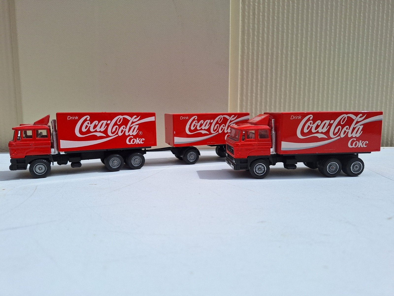 Coca-Cola Vrachtwagenset - 2 Solido Miniatuur Trucks 1:60, Ophalen of Verzenden, Gebruikt