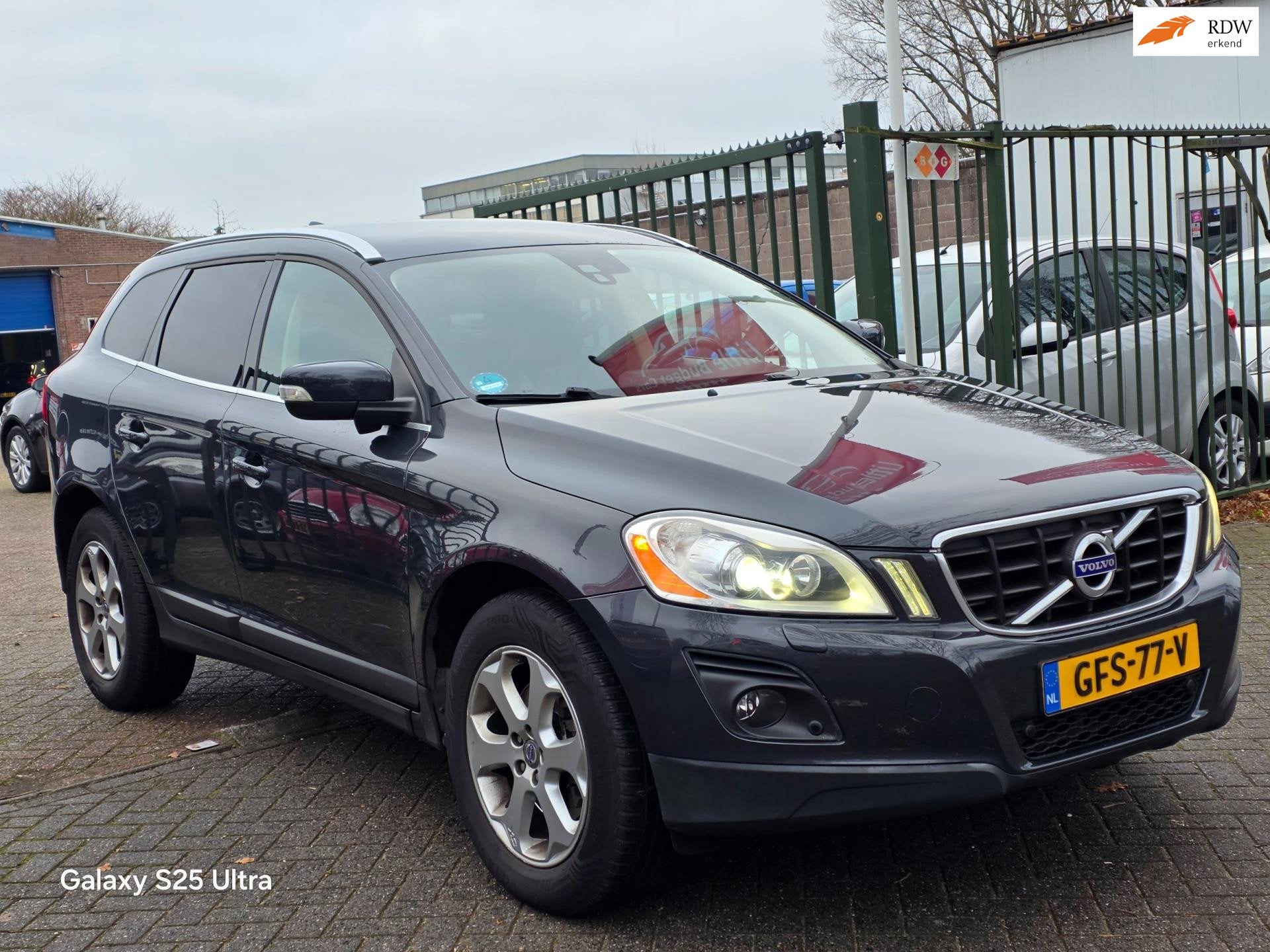 Volvo XC60 3.0 T6 AWD Momentum Automaat leerbekeleding stoel, Gebruikt, 2953 cc, 2000 kg, Parkeersensor