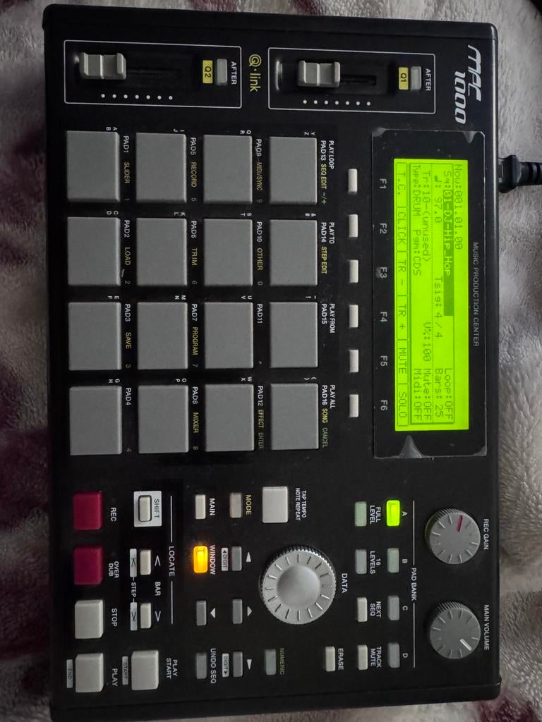 Akai MPC 1000 black, Muziek en Instrumenten, Ophalen, Zo goed als nieuw