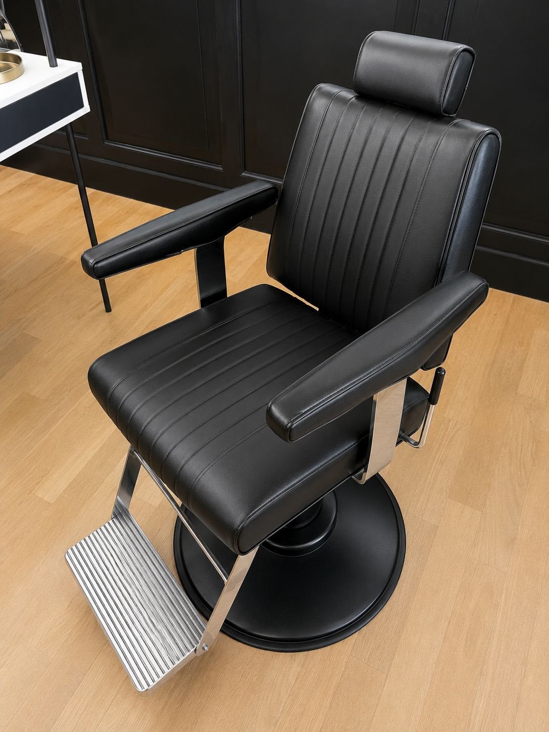 Kapperstoel barber chair, barbierstoel Dainty takara belmont, Huis en Inrichting, Stoelen, Ophalen, Zo goed als nieuw, Zwart, Eén
