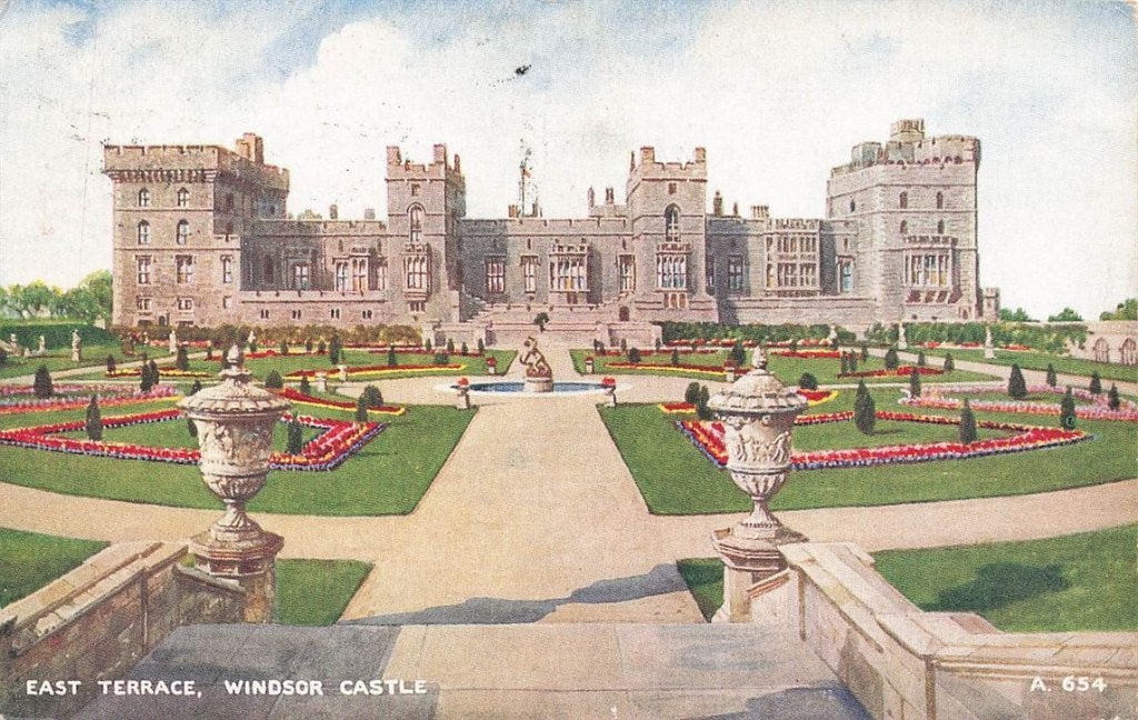 702-324-027 East Terrace Windsor Castle, Verzamelen, Ansichtkaarten | Buitenland, Verzenden, Voor 1920, Engeland