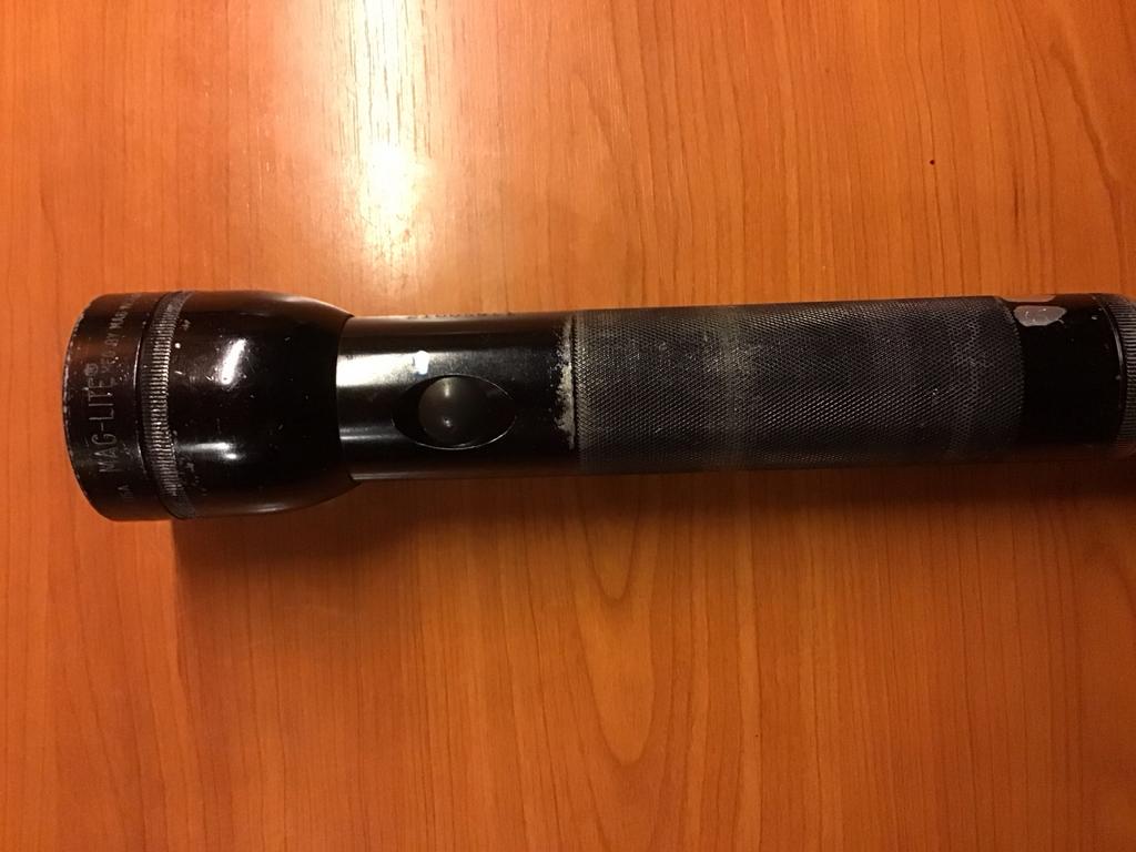 Robuuste Maglite zaklantaarn - Klassiek model, Ophalen of Verzenden, Gebruikt, Batterij
