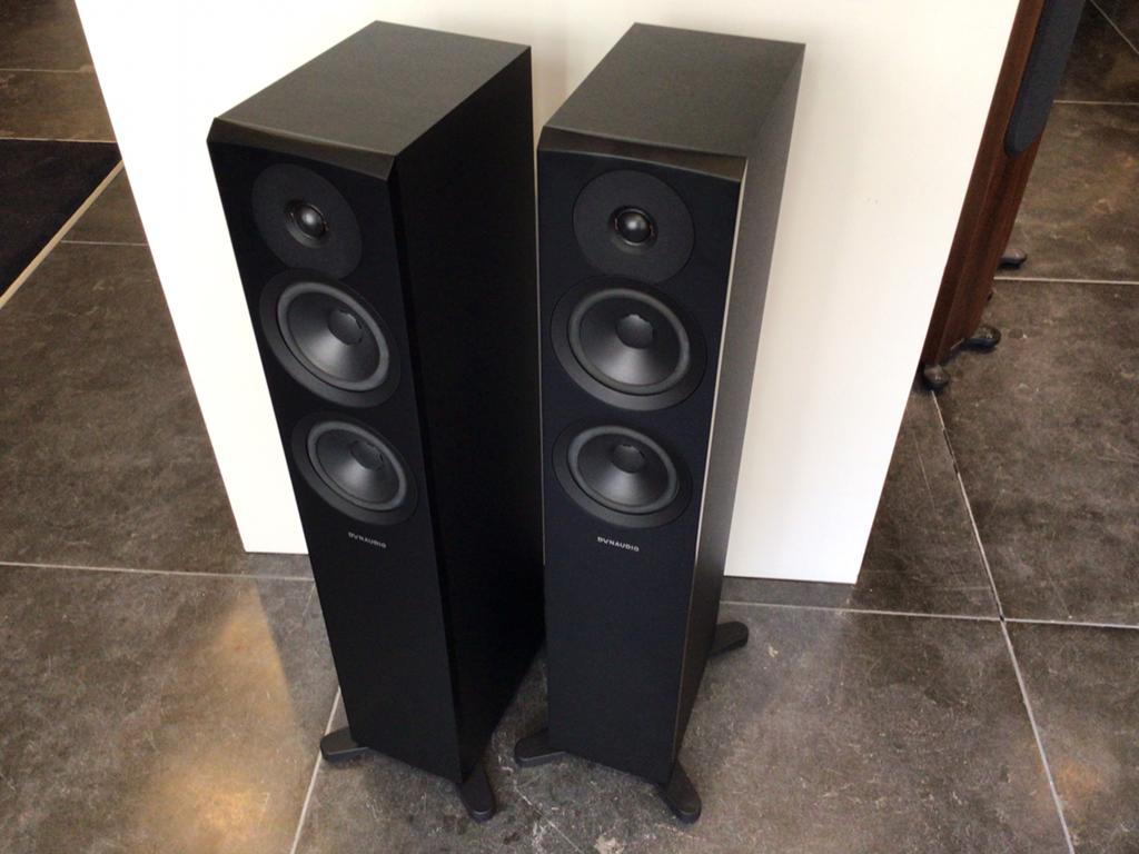 DYNAUDIO EMIT 30 occasion set zwart., Ophalen, Zo goed als nieuw, Overige merken