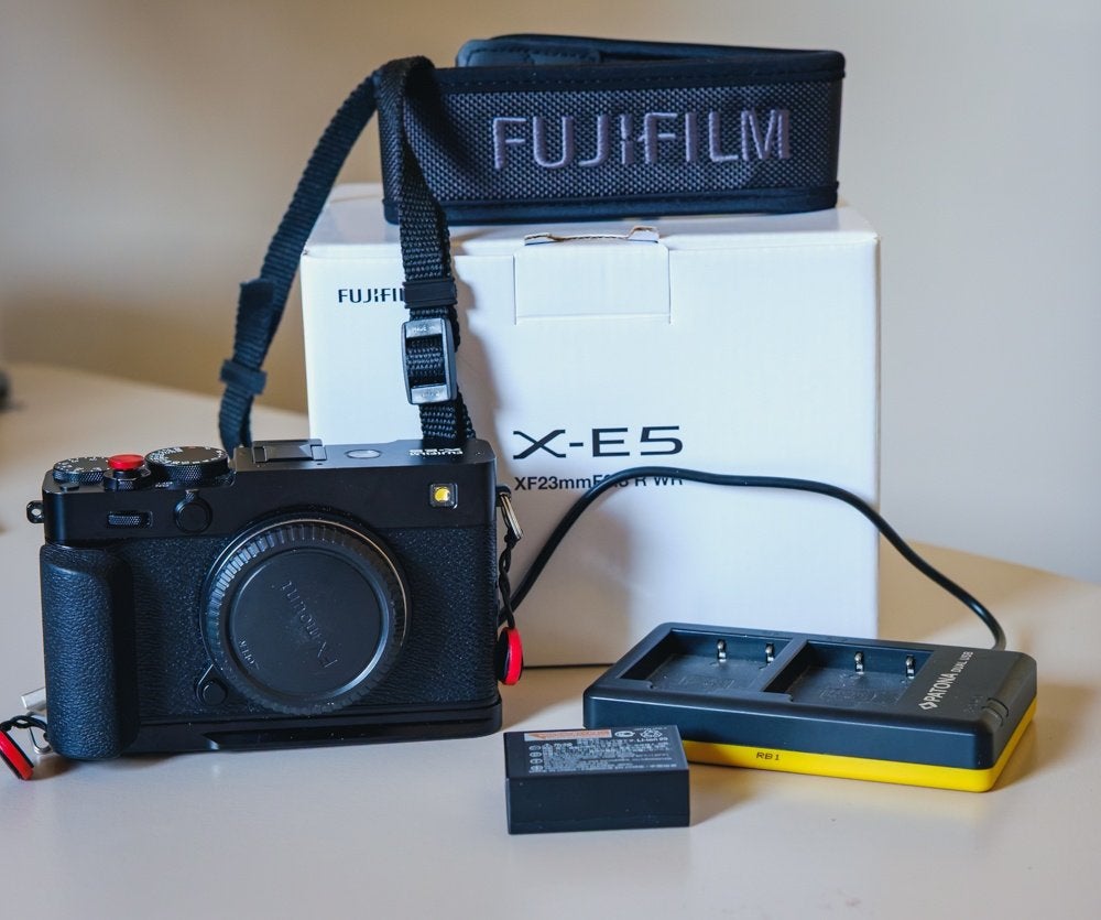 Fujifilm X-E5 body en accessoires, Draagriem, Ophalen of Verzenden, Zo goed als nieuw, 40 megapixels