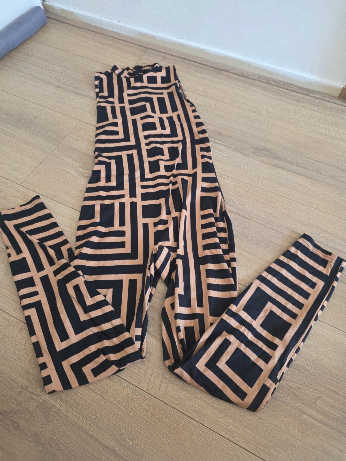 Jumpsuit, Bruin, Ophalen of Verzenden, Zo goed als nieuw, Maat 36 (S)