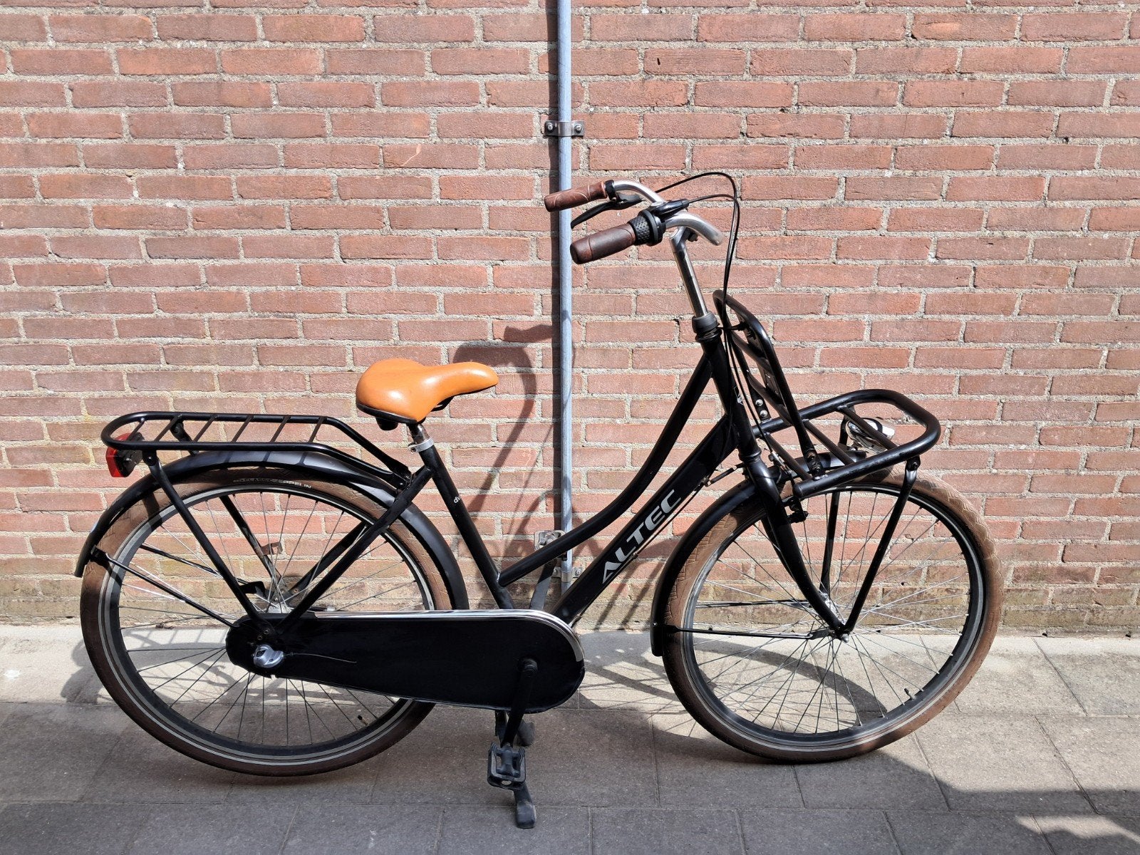 Altec Transportfiets Dames Zwart - Zo goed als nieuw, Fietsen en Brommers, Fietsen | Dames | Damesfietsen, Terugtraprem, (Extra) lage instap