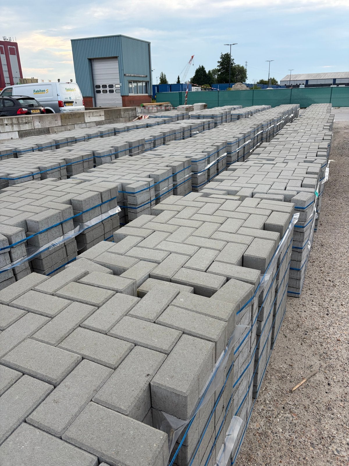 Zeer nette partij BKK 8 cm klinkers grijs - 650 m2, Tuin en Terras, Klinkers, Ophalen of Verzenden, Zo goed als nieuw, 10 m² of meer