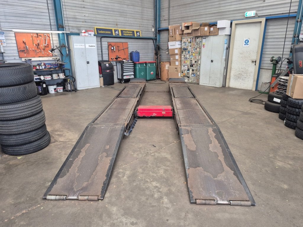 Rema Tiptop 4000KG schaar hefbrug wielvrij & AC brugkrik