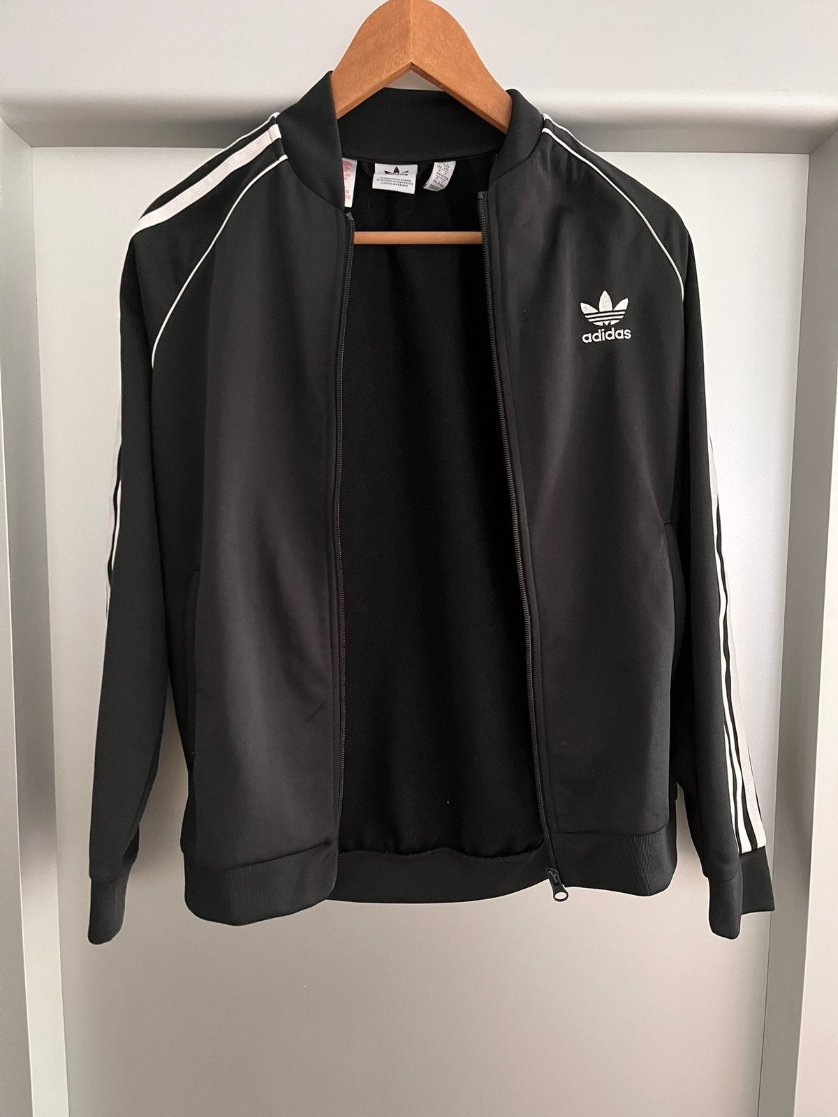 Nieuw ongedragen Adidas sportjasje Trainingspak maat 160-164, Ophalen of Verzenden, Nieuw