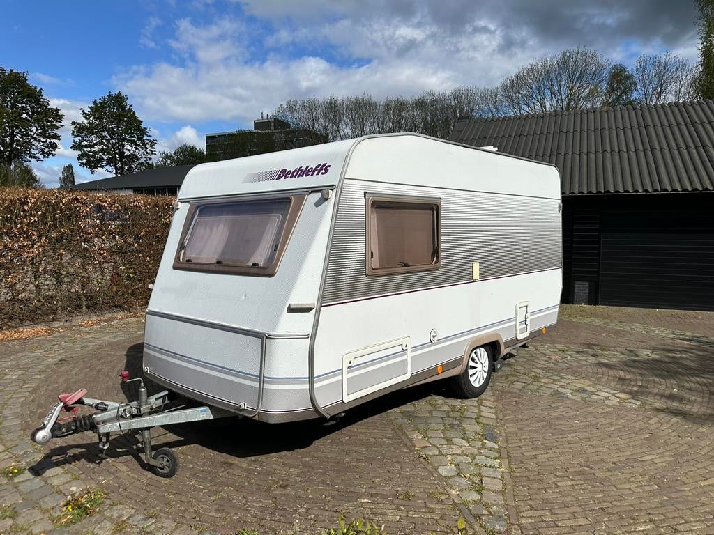 Dethleffs 435 New Line 3-4 persoons, Rondzit, Particulier, Schokbreker, Tot en met 4