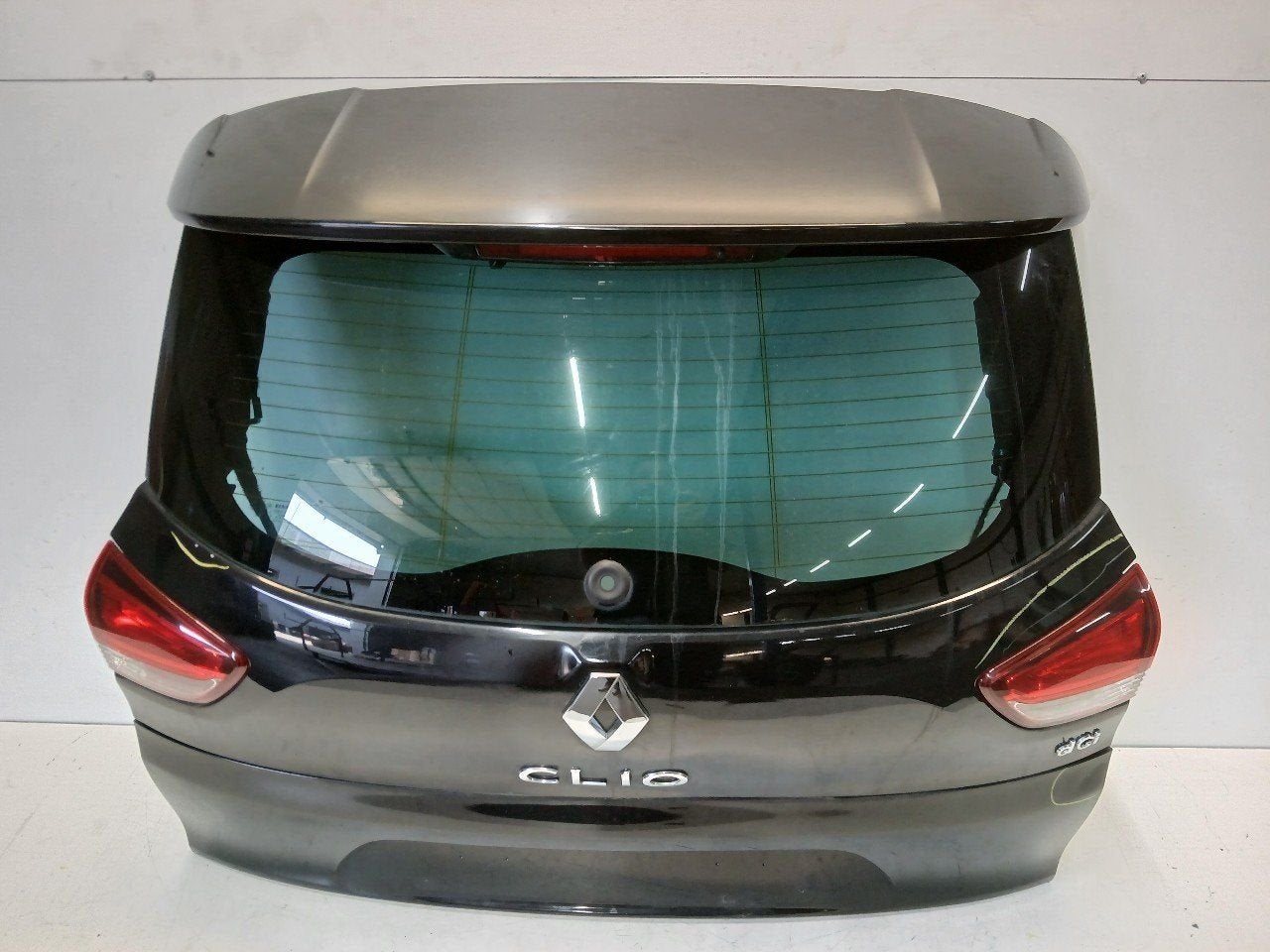 Achterklep Renault Clio, Onderdelen@venauto.nl, Van der Ven Autorecycling B.V., Gebruikt, Ettenseweg 76, 4706 PB Roosendaal, The Netherlands