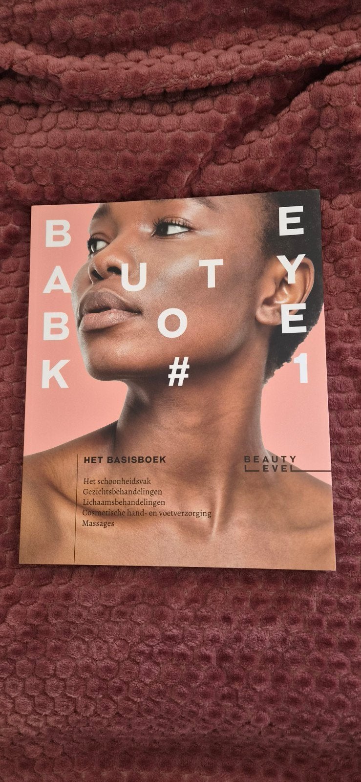 Beauty level schoonheidsspecialiste boek, Boeken, Ophalen, Nieuw